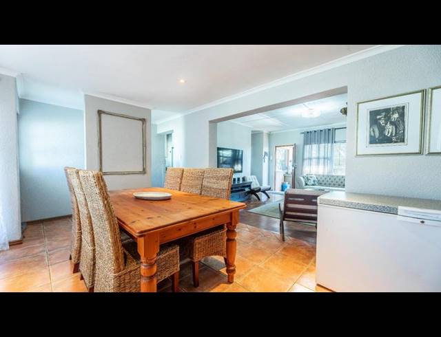 3 BEDROOM HOUSE FOR SALE IN OAKDALE